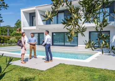 Une résidence senior est un logement conçu pour les personnes âgées autonomes. Elle offre un cadre de vie sécurisé