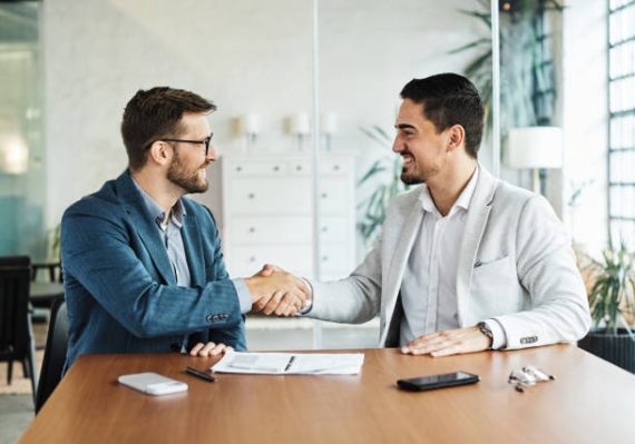 Tout d’abord, il est essentiel de savoir que la négociation immobilière est une pratique courante. En effet, les vendeurs